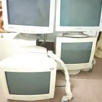 مانیتور کامپیوتر درلار قیمت دانه پانصد تومان 1کلام