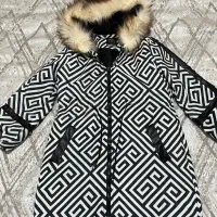 پالتو|لباس|شاهین‌شهر, شهرک گلدیس|دیوار