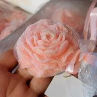 شمع گل رز زیبا وجذاب