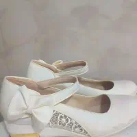 کفش زیبا و نو