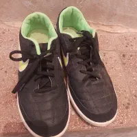 کفش سالن فوتسال