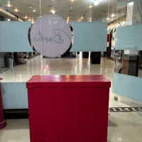 میزپیشخوان(کانتر) سرخابی