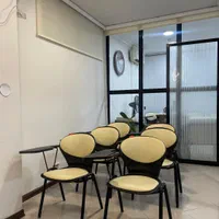 اجاره فضای کار اشتراکی به صورت ساعتی و روزانه|اجارهٔ کوتاه‌مدت دفتر کار و فضای آموزشی|مشهد, جانباز|دیوار