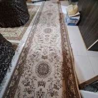 کناره ۴متری بسیار سالم  در حد نو و قالیچه دومتری