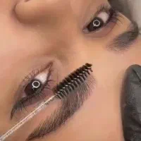 لیفت مژه و ابرو و میزونیدلینگ در محل شما