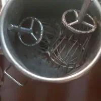 دو عدد مفتول یک عدد پاتیل