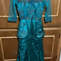 لباس مجلسی|لباس|میانه, |دیوار