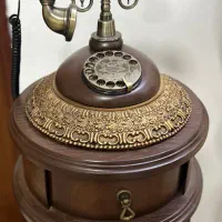 تلفن ایستاده زیبا