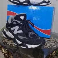 کتونی newbalance 9060