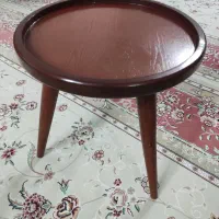 میز گرد جلو مبلی