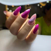 کلیه خدمات و اموزش تخصصی ناخن