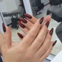 کاشت و ترمیم ناخن پودر و پلی ژل لمینت ناخن تهرانسر