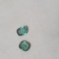 سنگ یاقوت دو تیکه تراش خورده