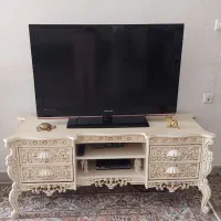 نیم ست راحتی با یک میز