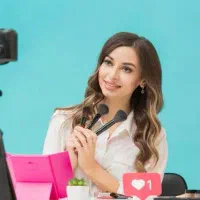 مدلینگ لباس و بلاگری|استخدام هنری و رسانه|کرمانشاه, |دیوار