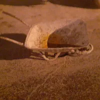 فرغون وچرخ بنایی داشکا قدیمی بدون پوسیدگی و محکم|مصالح و تجهیزات ساختمان|تبریز, |دیوار