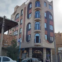 مغازه-215-متری-دو-نبش