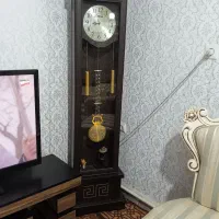 یک عددساعت ایستاده یک عدد جاکفشی به فروش میرسد