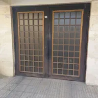 درب ساختمان نو
