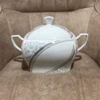 سوپ خوری کاملا نو، ظرف