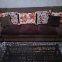 مبلمان درحد به همراه میزهاش