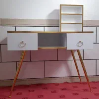 میز آرایش و ویترین به همراه نشیمن