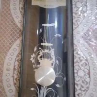 یک عدد ساعت دیواری
