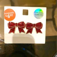 گوشواره شیک و زیبا باهم ۳۰۰تومن