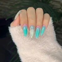 خدمات ناخن با لاکژل رایگان