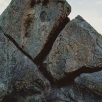 سنگ میخ ذوب کن میخام