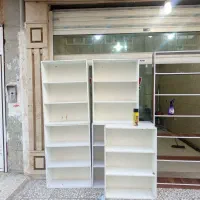 قفسه . ویترین. کتابخانه