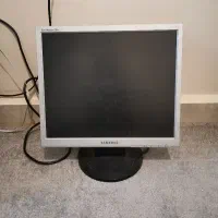 مانیتور سامسونگ به همراه موتور سیکلت نامی