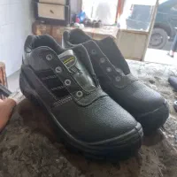 کفش ایمنی چرم و طبی