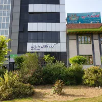 استخدام منشی دفتر وکالت در شهرک غرب|استخدام مالی، حسابداری، حقوقی|تهران, ایوانک|دیوار