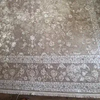 فرش ابریشمی طرح دستبافت  گل برجسته ۴و۱۲
