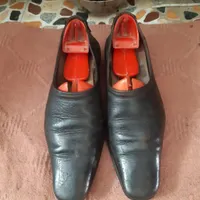 یک جفت کفش چرم خالص که ما میگیم بهش سه سانت