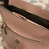 دوعدد کوله پشتی نو برند صورتی دنیلی اون یکیکرمی|کیف، کفش، کمربند|تهران, بنیهاشم|دیوار