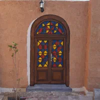 نقاشی و دیوارنویسی حرفه‌ای  با قیمت مناسب