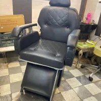 صندلی و سرشور آرایشگاه