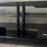 میز تلویزیون شیشه ای فوری فروشی به دلیل جابجایی|میز تلویزیون|تهران, مهرآباد جنوبی|دیوار