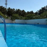 استخر روباز شهرداری/ بلیط ۵۰ هزار