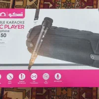 اسپیکر به عمراه میکروفون