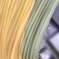 پرده ۲عدد  به رنگ سبزو زرد نو