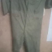 یک عددلباس کار