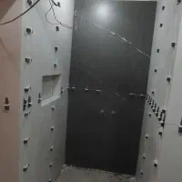 کارگر ماهر کاشیکار کاشی کاری
