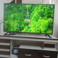 میز تلویزیون سالم شیک بدون خط وخش