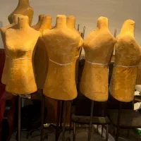 مانکن سوزن خور زنانه