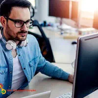 همکار آشنا به کامپیوتربرای لوازم التحریر و کپی