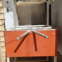 خمیرگیر.خمیرپهن کن|ماشینآلات صنعتی|شیراز, بید زرد|دیوار