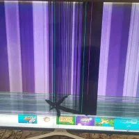 یک دستگاه تلویزیون شکسته سامسونگ با پایه و سیم|تلویزیون و پروژکتور|تهران, شکوفه|دیوار